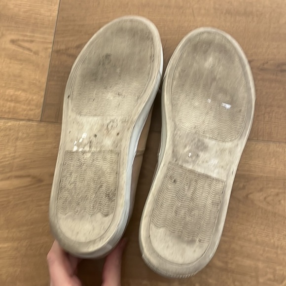 Jenni Kayne Suede Lounger Sneaker, tan, EUC - Picture 5 of 10